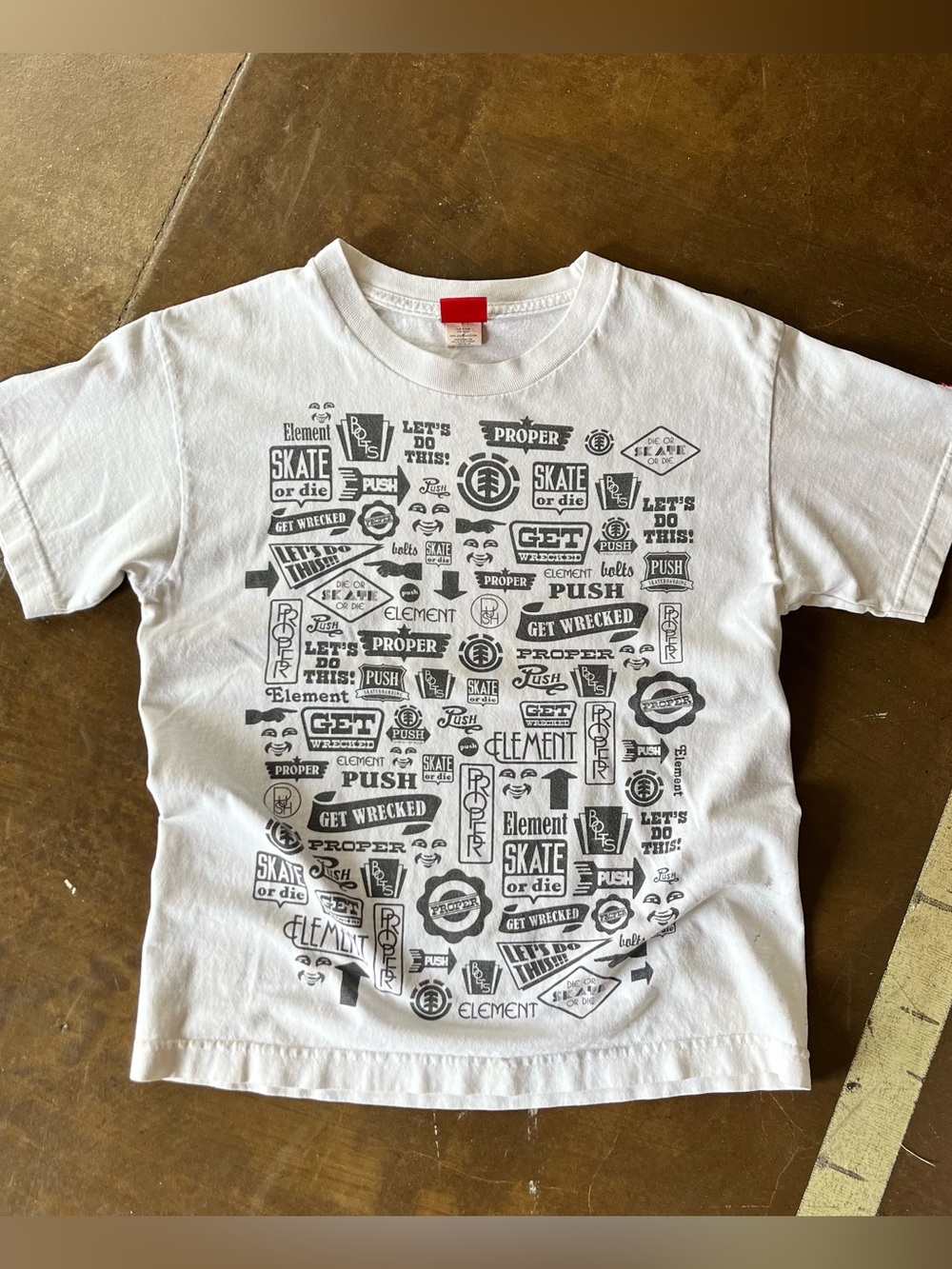 Element Skateboards Vintage Y2K White Small Logo Graphic USA Made Medium M 90s